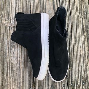 Women’s black suede ankle sneakers